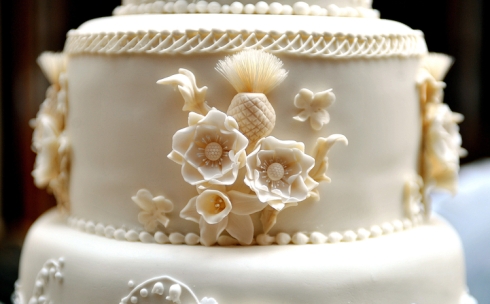 ROYAL WEDDING CAKE 14